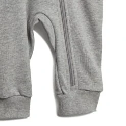 Fleece Pak Voor Baby's Adidas Essentials 3-Stripes 8 Fleece Pak Voor Baby's Adidas Essentials 3-Stripes -URBAN CLASSICS WINKEL adidas ij8111 5 apparel photography detail view 3 white