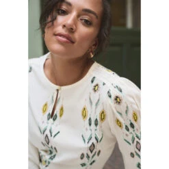 Vrouwenblouse Cream Polly -URBAN CLASSICS WINKEL cream 10610936 105393 3