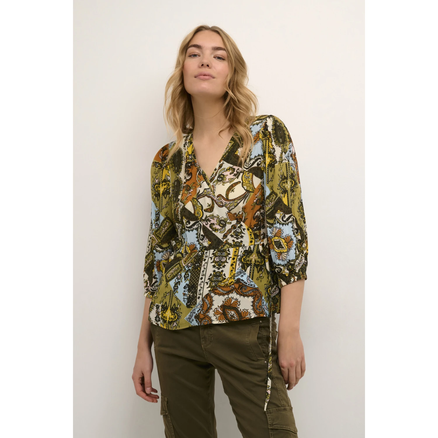 Vrouwenblouse Cream Melody 4 Vrouwenblouse Cream Melody - Afbeelding 4