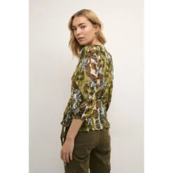 Vrouwenblouse Cream Melody 10 Vrouwenblouse Cream Melody -URBAN CLASSICS WINKEL cream 10611782 104584 4