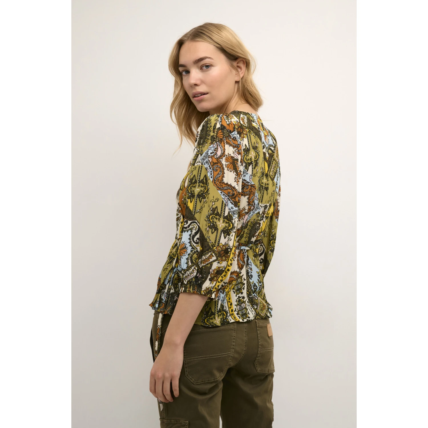 Vrouwenblouse Cream Melody 5 Vrouwenblouse Cream Melody - Afbeelding 5