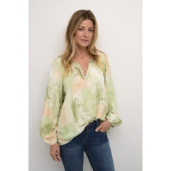 Vrouwenblouse Cream Cassia -URBAN CLASSICS WINKEL cream 10613119 106781 3