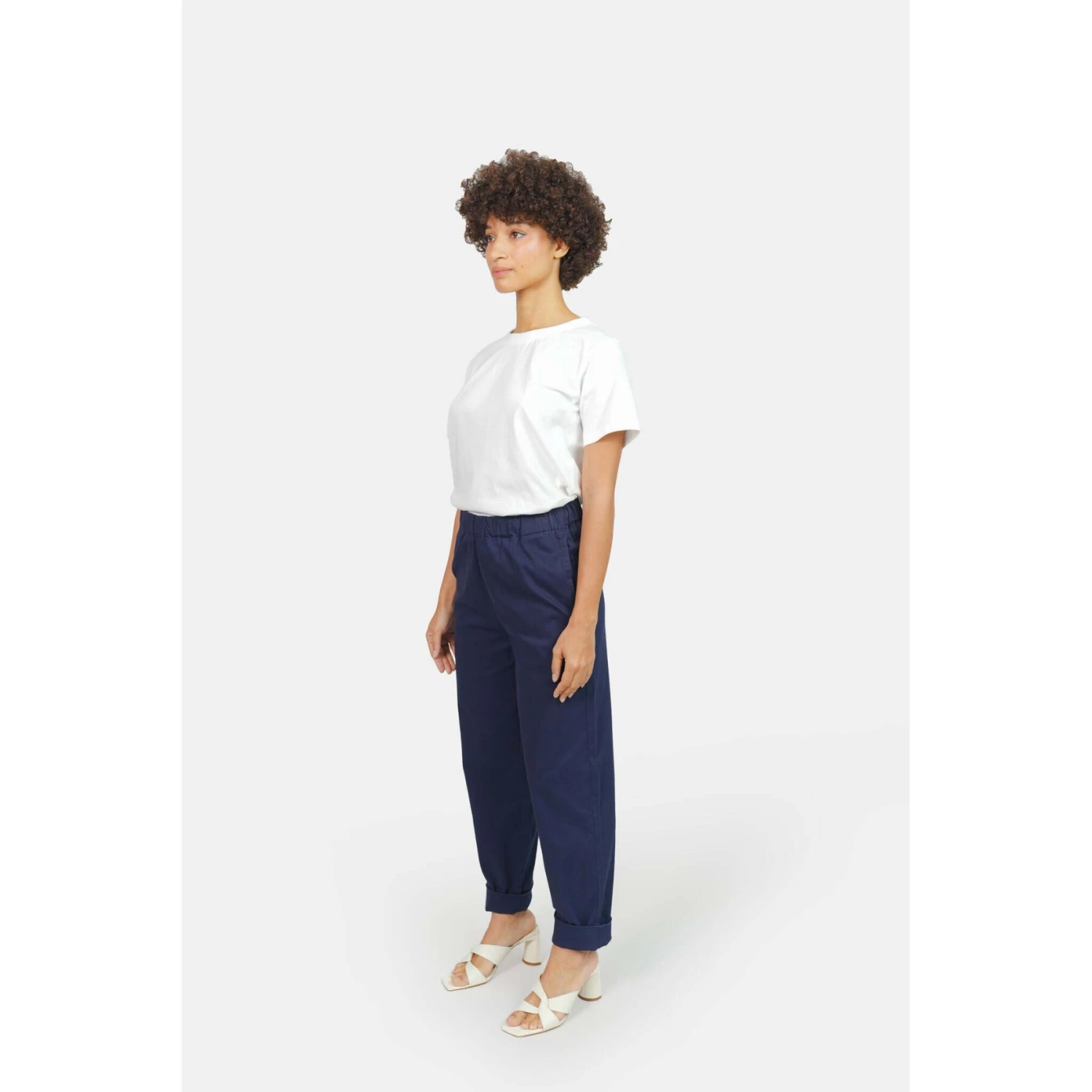 Dames Marineblauwe Stretch Katoenen Comfort Mom Jeans F.A.M. Paris France 3 Dames Marineblauwe Stretch Katoenen Comfort Mom Jeans F.A.M. Paris France - Afbeelding 3