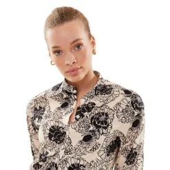 LA PETITE ETOILE Vrouwenblouse La Petite Étoile Novie 7 LA PETITE ETOILE Vrouwenblouse La Petite Étoile Novie -URBAN CLASSICS WINKEL la petite etoile novie fleur fleur 4