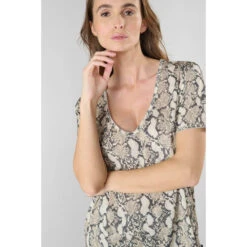 Dames-T-shirt Le Temps Des Cerises Argent 9 Dames-T-shirt Le Temps Des Cerises Argent -URBAN CLASSICS WINKEL le temps des cerises fargent000000mc 1118 python 5