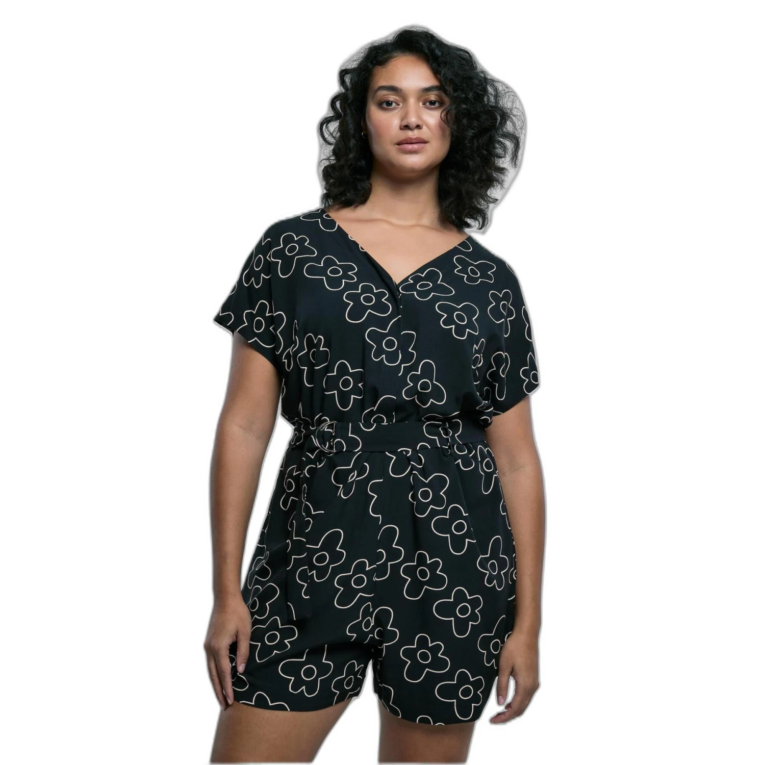 Shorts Jumpsuit Met Viscose Riem Voor Vrouwen Urban Classics GT 1 Shorts Jumpsuit Met Viscose Riem Voor Vrouwen Urban Classics GT